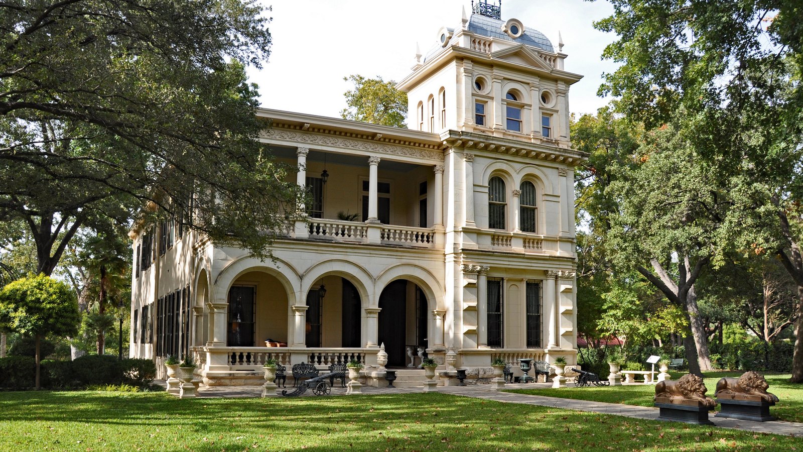 San Antonio residential street and historic home used to compare neighborhood fit for first-time buyers