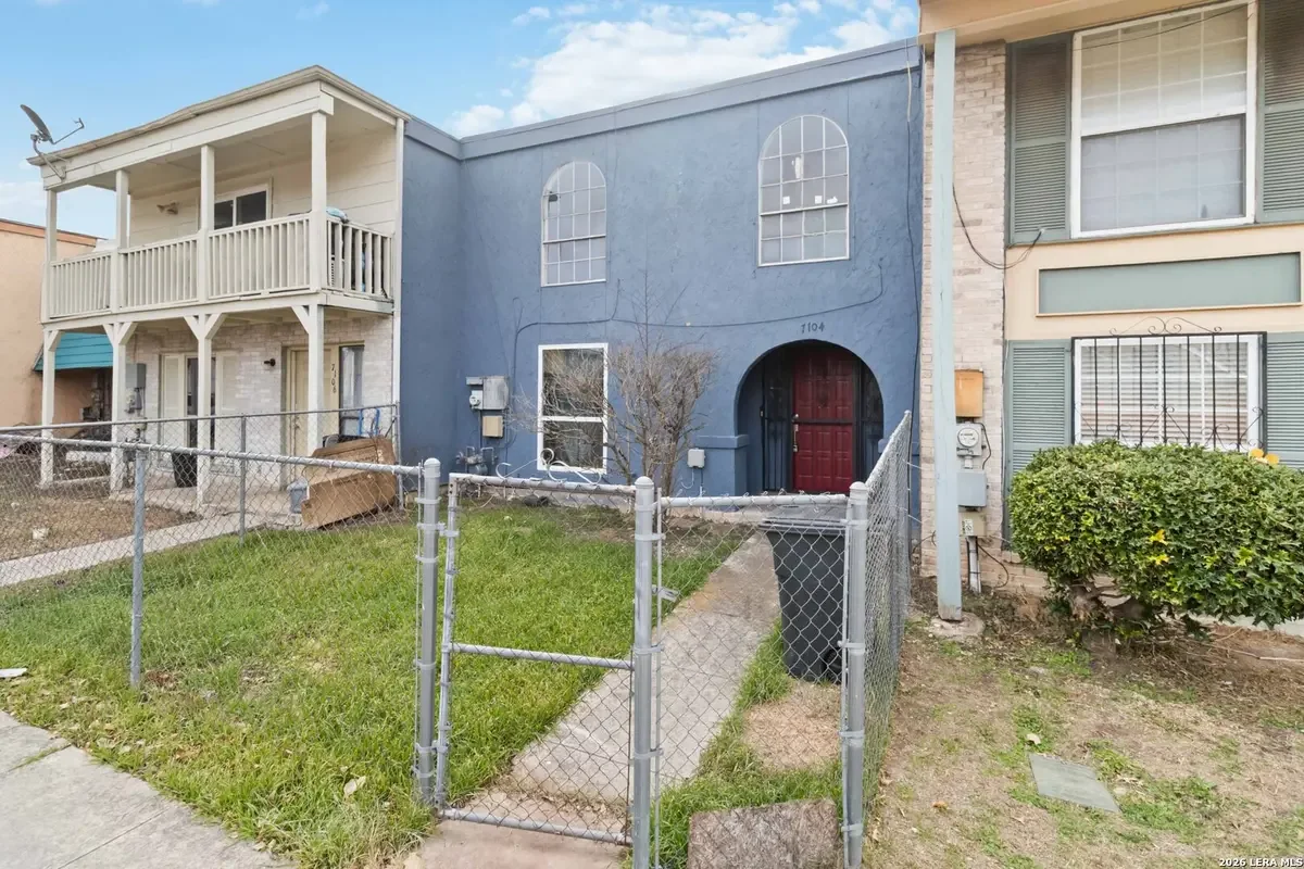 Front exterior of 7104 Glen Mist in San Antonio